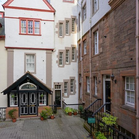 Pass The Keys Historic Ramsay Garden Apt With Balcony Views EDI Eksteriør billede